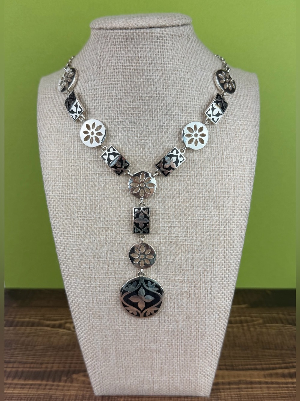 Vintage Liz & Co. Silver-Tone & Black Enamel Y-Drop Floral Medallion Necklace